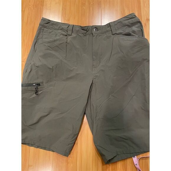 Patagonia Other - Patagonia Men's Green Cargo Hiking Shorts Size 38 Multiple Pockets